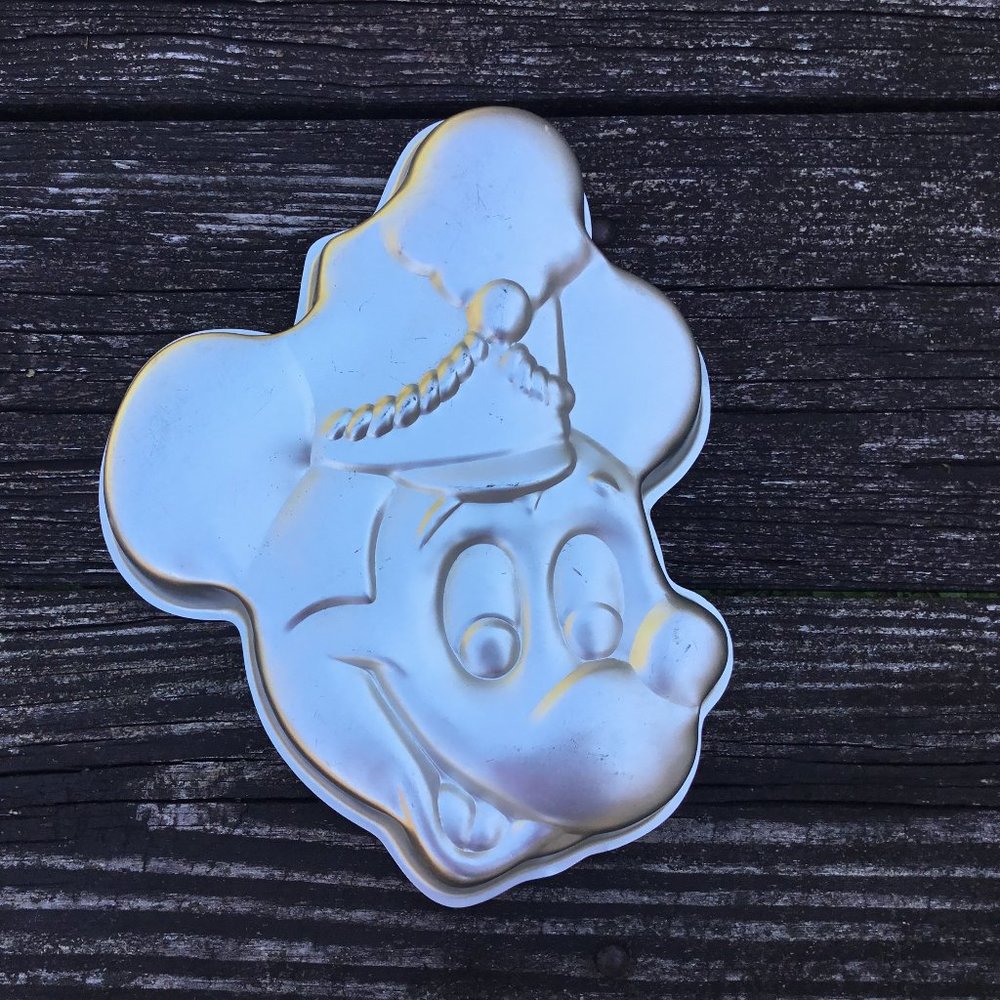 Wilton Cake Pan - Mickey Mouse Face Hail The King 515-302